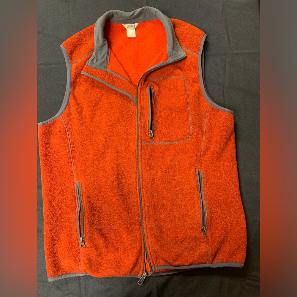Duluth trading Men’s Vest. Fleece Pockets Like New Size:M. - Picture 5 of 9